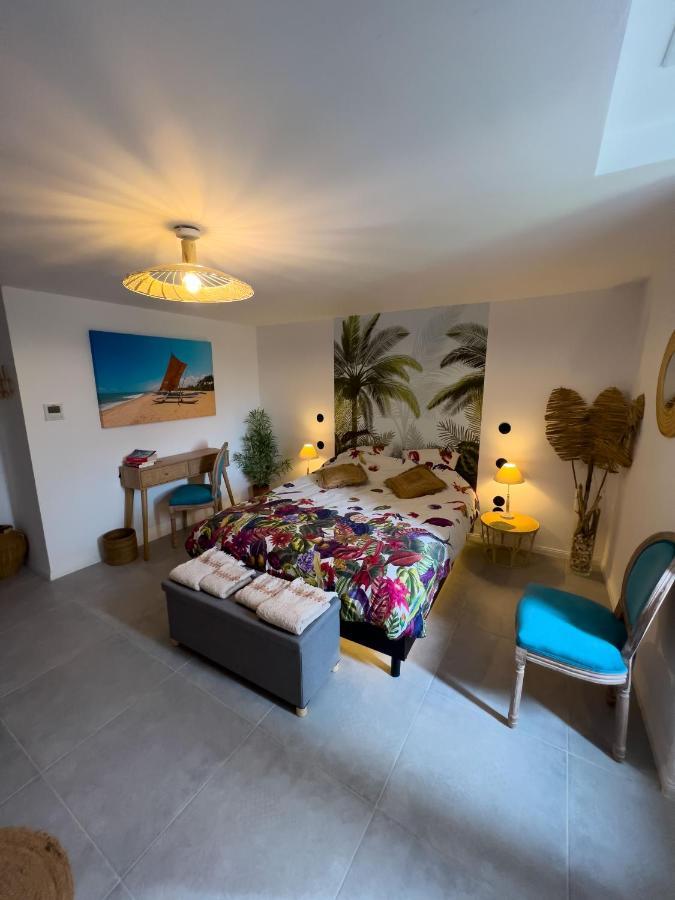 Bed and Breakfast Les Baroudeurs De Saint Jean Экстерьер фото