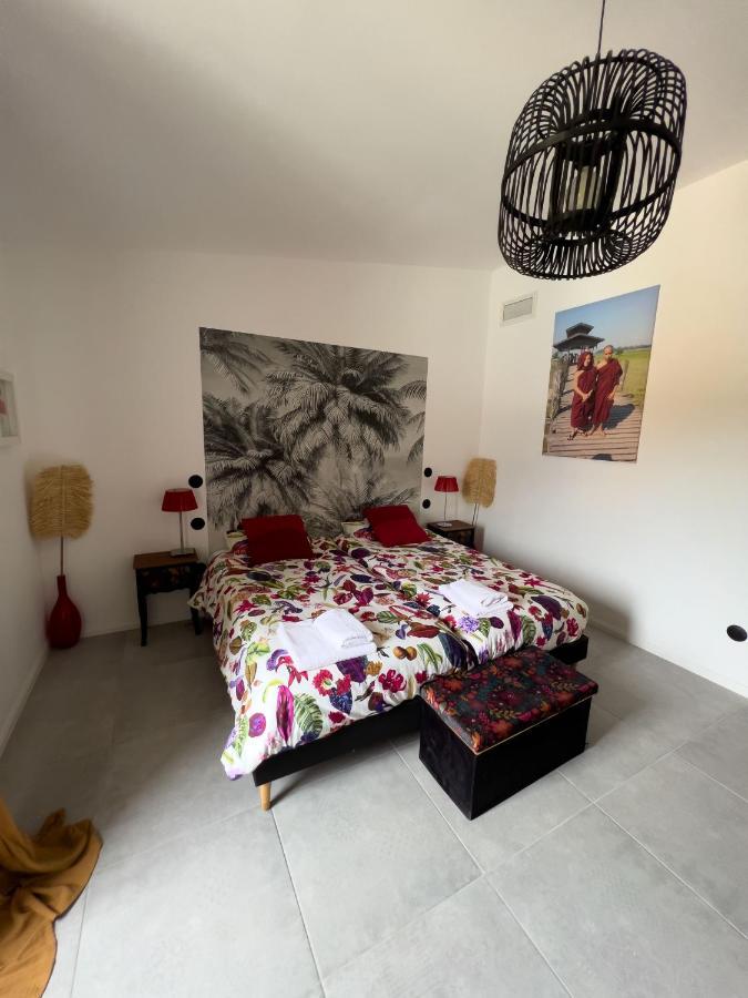 Bed and Breakfast Les Baroudeurs De Saint Jean Экстерьер фото