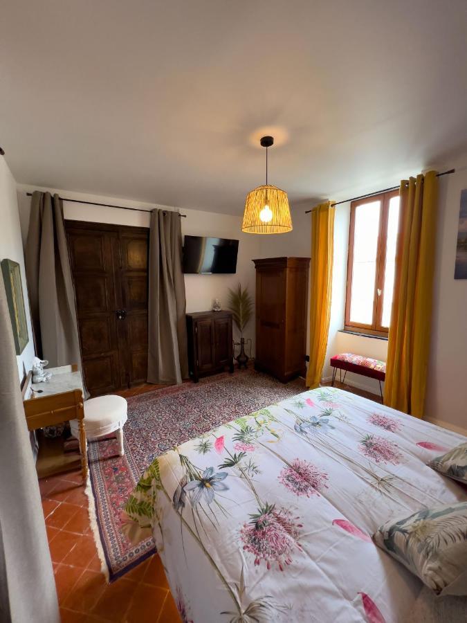 Bed and Breakfast Les Baroudeurs De Saint Jean Экстерьер фото