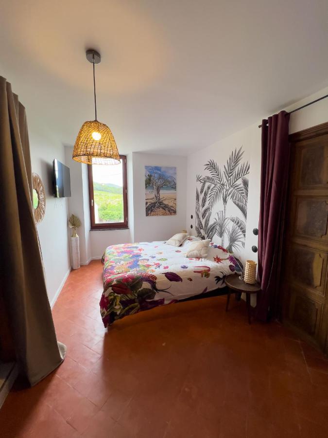 Bed and Breakfast Les Baroudeurs De Saint Jean Экстерьер фото